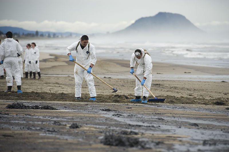 Rena oil spill cleanup