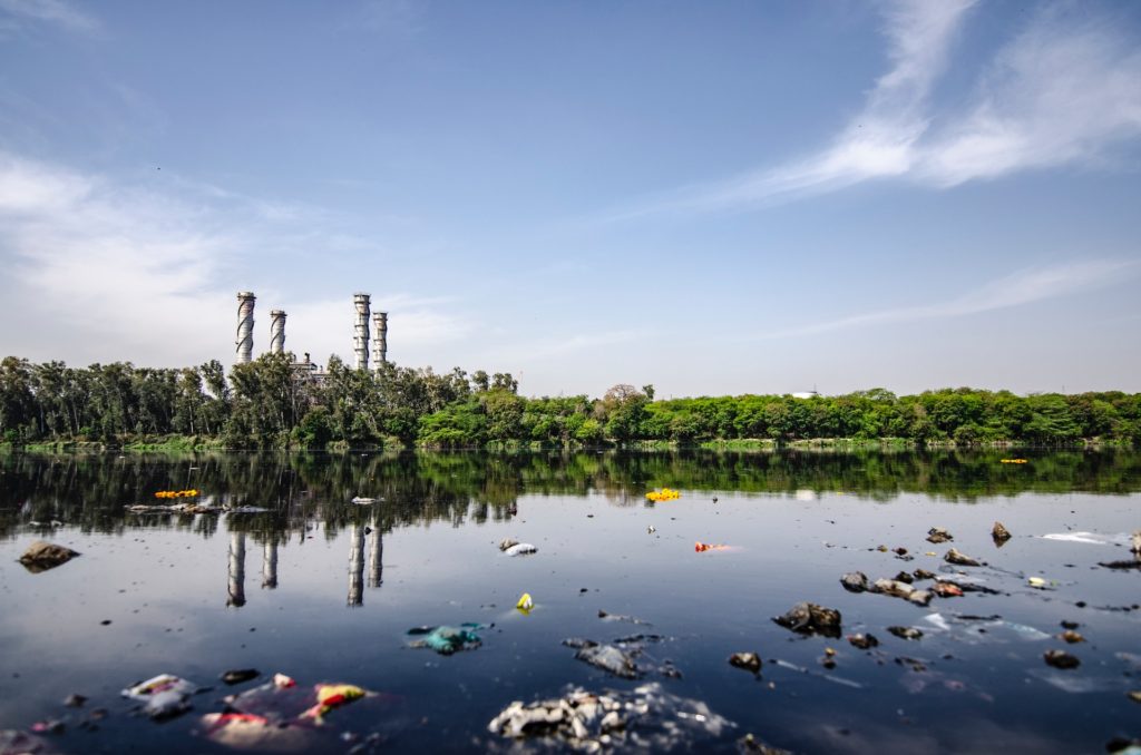 How pollution affects the environment